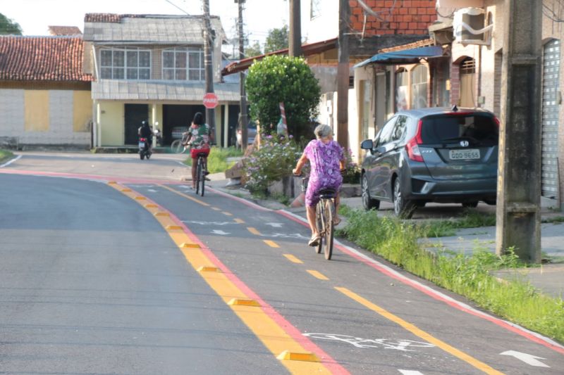 Inauguração de pavimentação asfáltica na avenida Coletora no conjunto Júlia Seffer