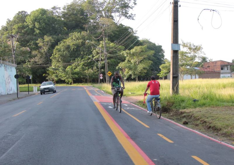 Inauguração de pavimentação asfáltica na avenida Coletora no conjunto Júlia Seffer