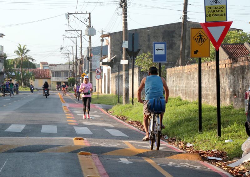 Inauguração de pavimentação asfáltica na avenida Coletora no conjunto Júlia Seffer