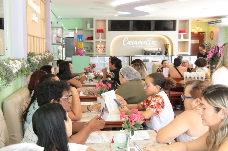 Certificação Doces que Encantam na Caramella avenida três corações