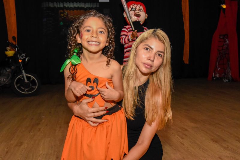 Halloween no Céu das Artes