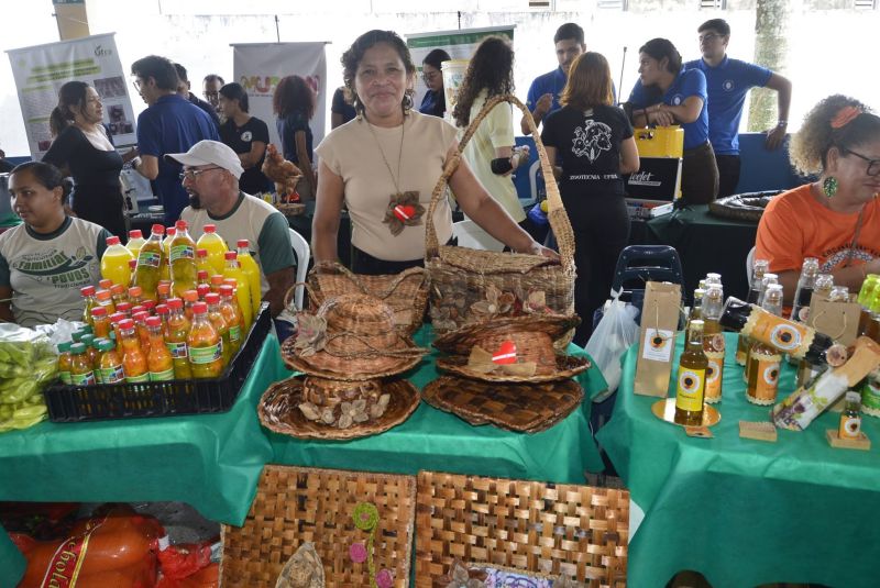 Feira de Agricultura Familiar e Povos Tradicionais no Rotary Club de Ananindeua