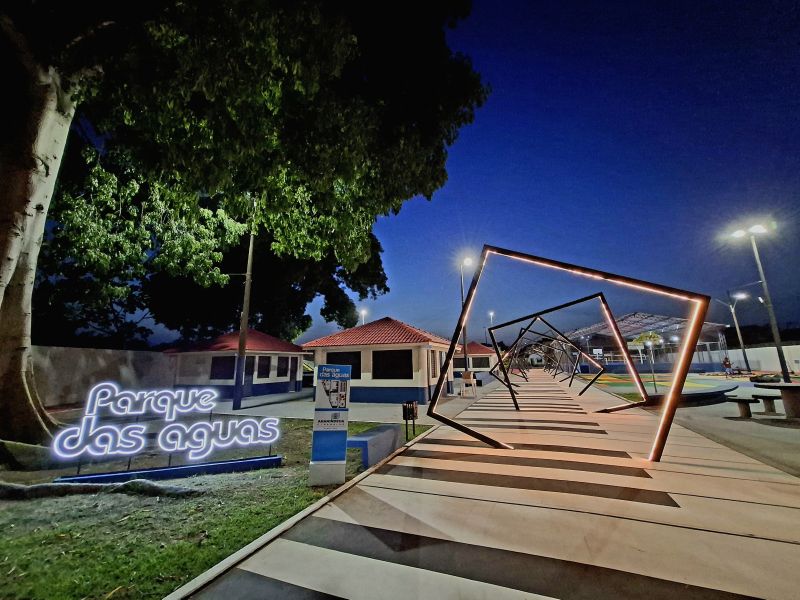 Praça Parque das Águas e Casa da Cultura em Águas Lindas