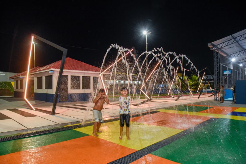Praça Parque das Águas e Casa da Cultura em Águas Lindas