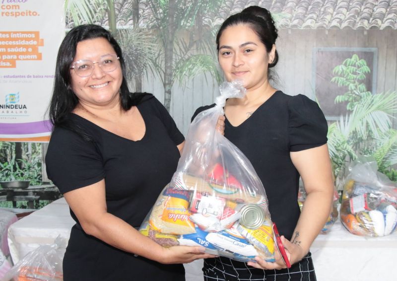 Entrega de apoio alimentar no CRAS Curuçambá