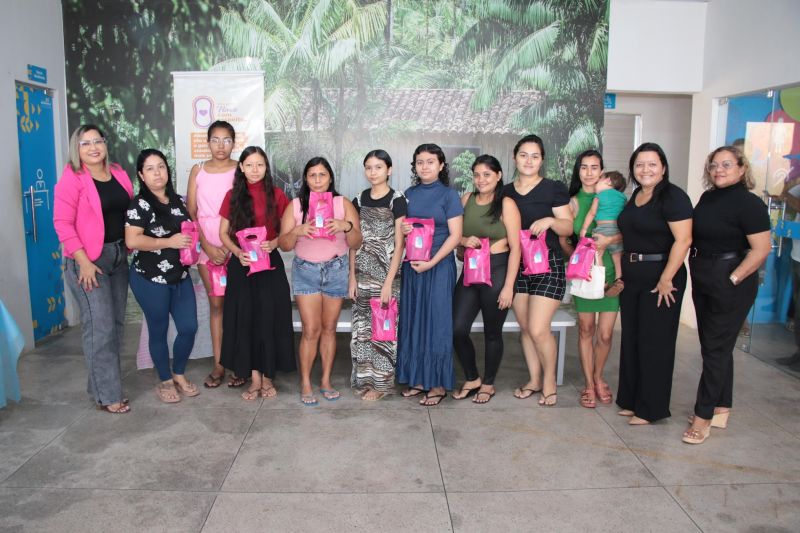 Entrega de apoio alimentar no CRAS Curuçambá