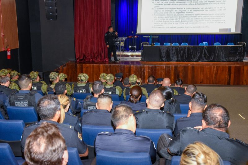 Aula Inaugural de capacitação do porte institucional no teatro Municipal