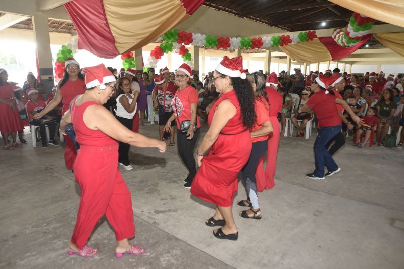 Culminância de Natal CRAS e CREAS na Igreja Matriz