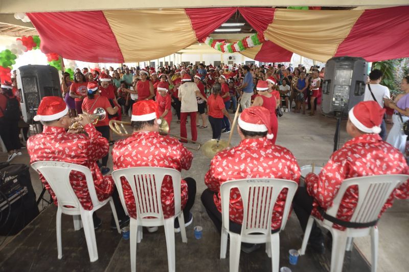 Culminância de Natal CRAS e CREAS na Igreja Matriz