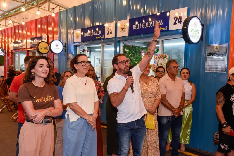 Entrega de certificado Doces que Encantam no Parque do 8