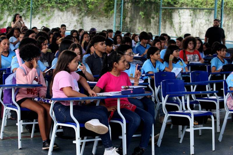 “Maria da Penha Vai à Escola” conscientiza professores e alunos sobre direitos das mulheres em Ananindeua