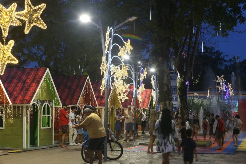 Prefeitura de Ananindeua realiza "Natal de Amor" no Parque do 8