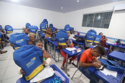 Alunos da EJA em Ananindeua iniciam 2025 com material escolar garantido