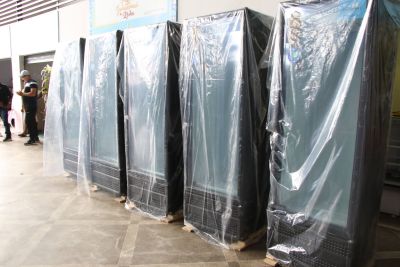 SEDEC realiza mais entregas de refrigeradores para os feirantes do município