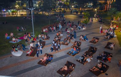 "Cine Família no Parque" marca celebração de um ano do Parque Vila Maguary com cinema ao ar livre