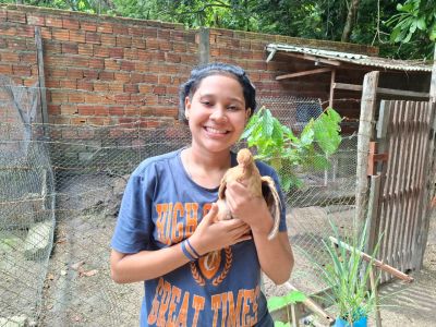 Jovem de 18 anos encontra no CAF a oportunidade de viver da agricultura em Ananindeua