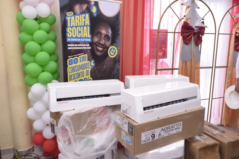 Entrega de centrais de refrigeração pela SEMCAT