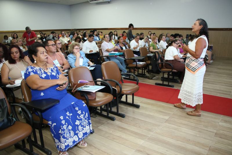 Certificação de Gestores da Educação no auditório da SEMED