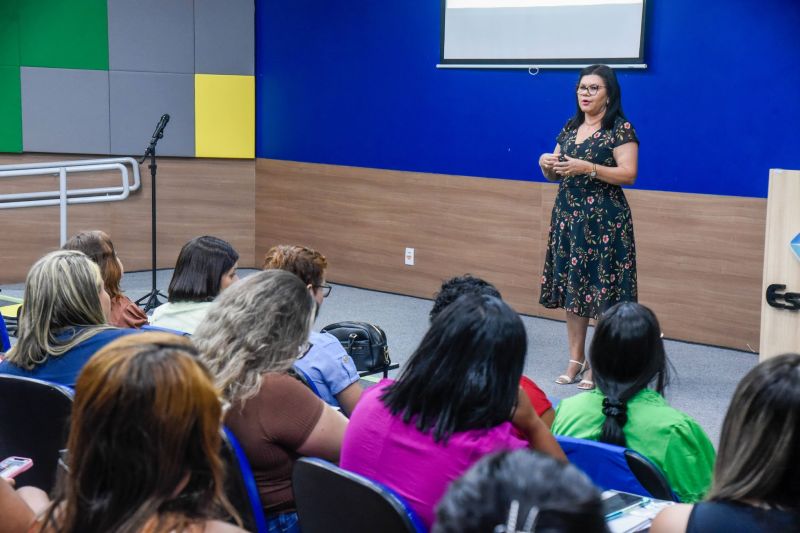 Formação de Gerentes de Saúde no auditório da Estácio