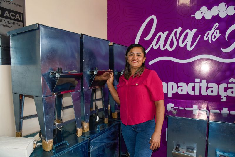 Entrega de branqueamento de açaí na Casa do Açaí