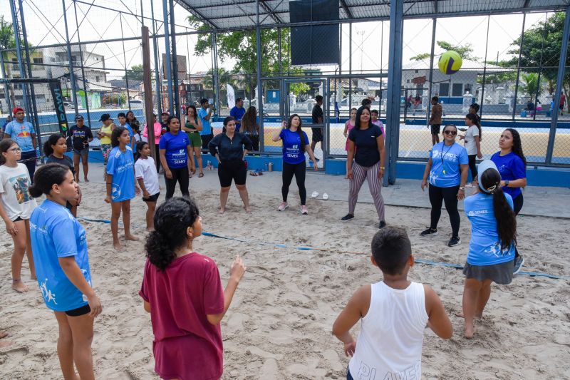 Projeto Esporte nas Férias, na praça Tancredo Neves na Cidade Nova 4