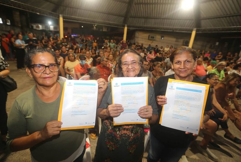 Entrega Títulos de Propriedade das comunidades Park Laguna e Deus Proverá