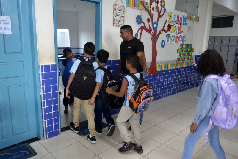 Volta às aulas na EMEF Maria Estelita Barbosa