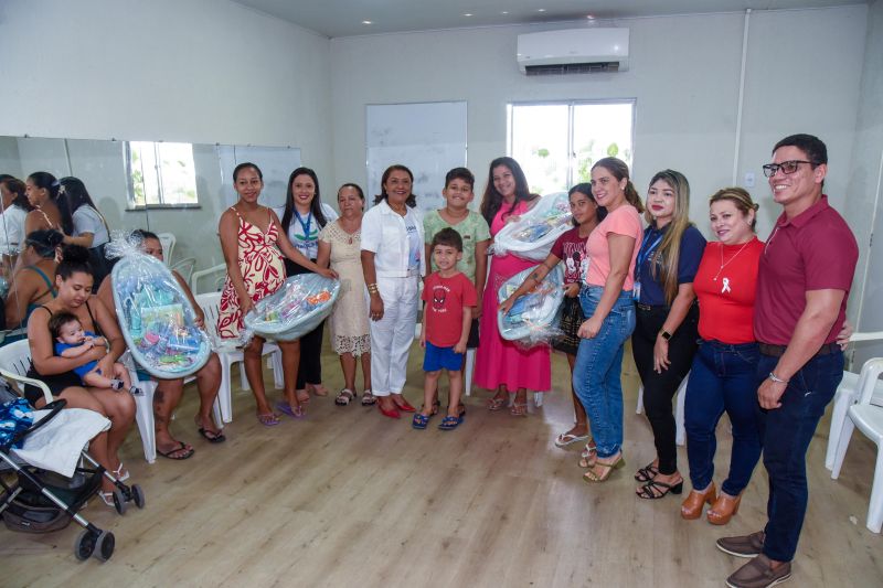 Entrega de Kits para Gestantes no CRAS 40 Horas