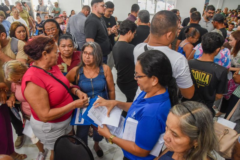 Entrega de guias de consultas para 600 pessoas