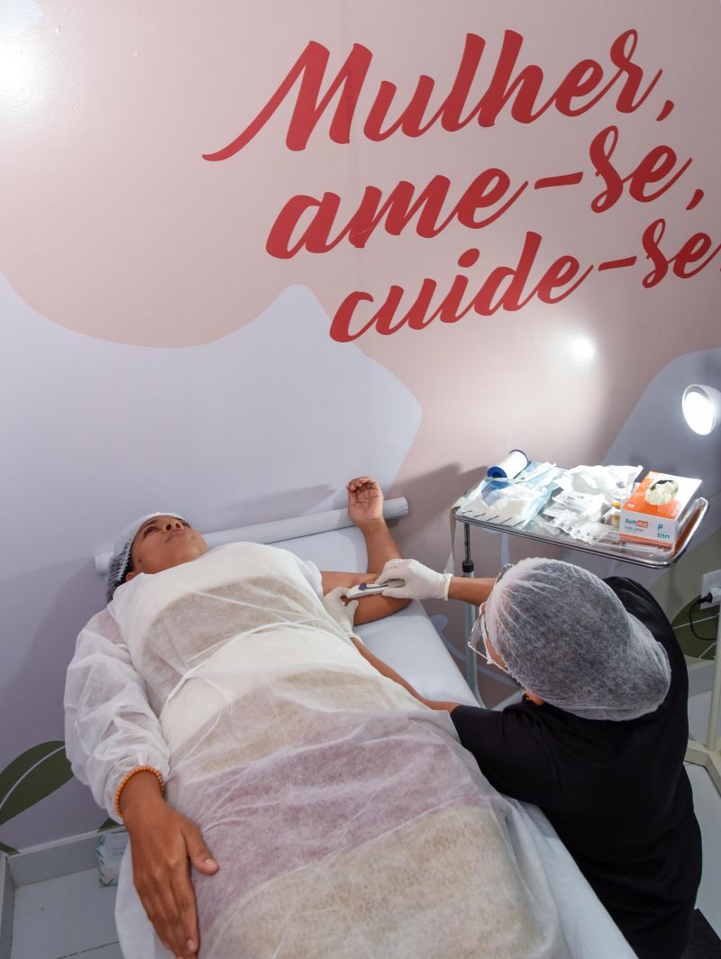 Implanon implantação na Policlínica Carlos Guimarães