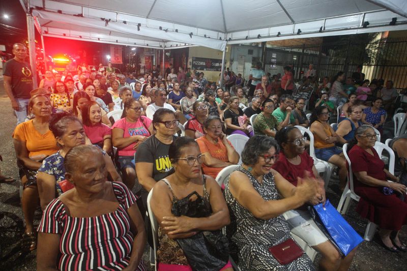 Entrega de títulos de propriedade na comunidade Nova Esperança