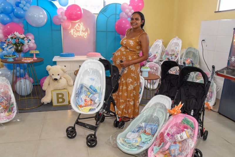 Entrega de Kit Enxoval