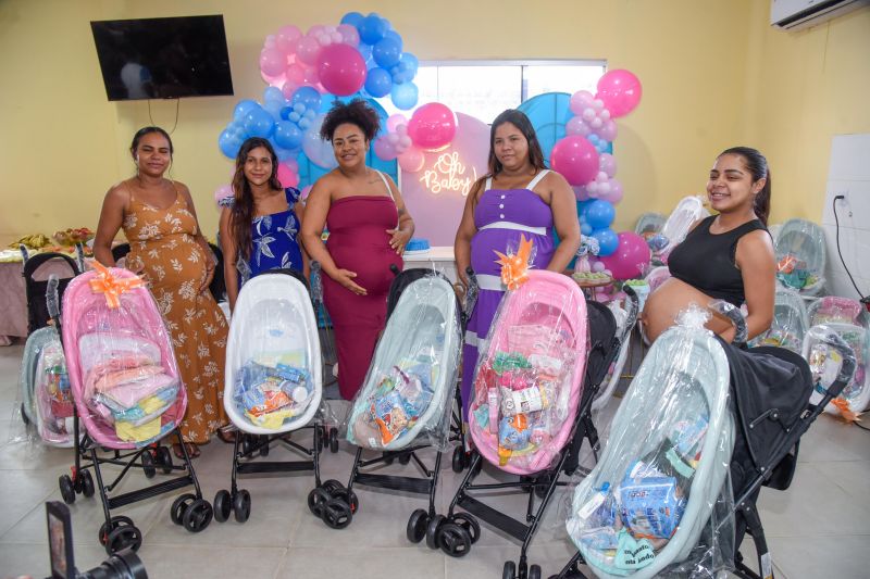 Entrega de Kit Enxoval