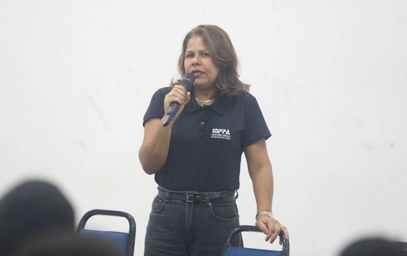 Vigilância em saúde com palestra para batedores de Açaí de Ananindeua e MPPA no auditório da ACIA