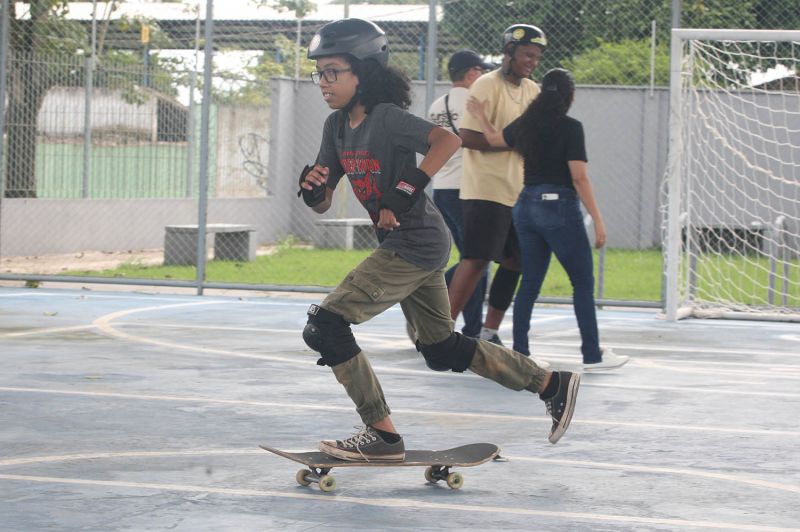 Café com skate no Céu das Artes