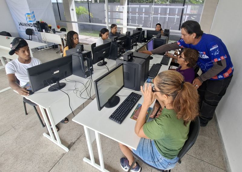 Início das atividades no Céu das Artes