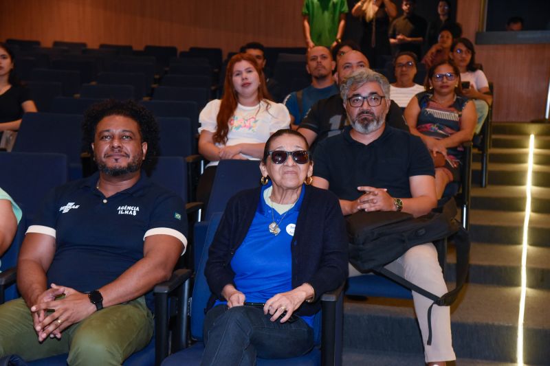 Trade de Turismo de Ananindeua no teatro municipal