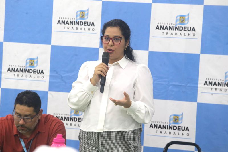 Palestra de orientação e regularização sobre os ponto de açaí