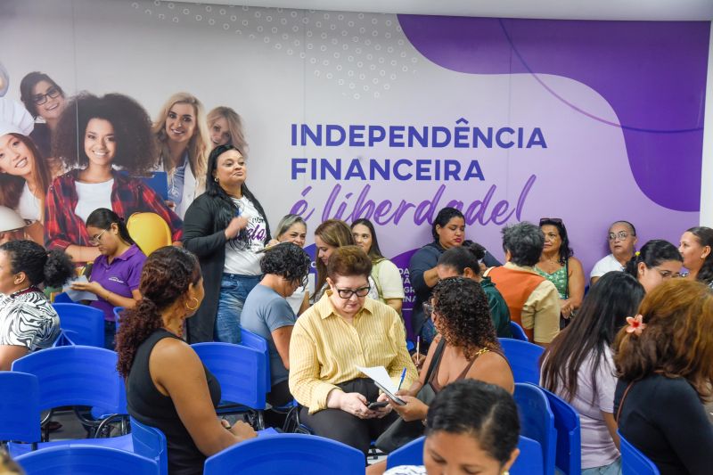 Curso de confeitaria para mulheres na Casa da Mulher Brasileira