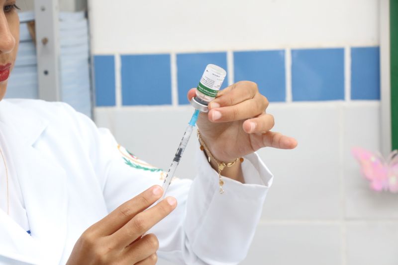 Campanha de vacinação dos servidores da educação na SEMED