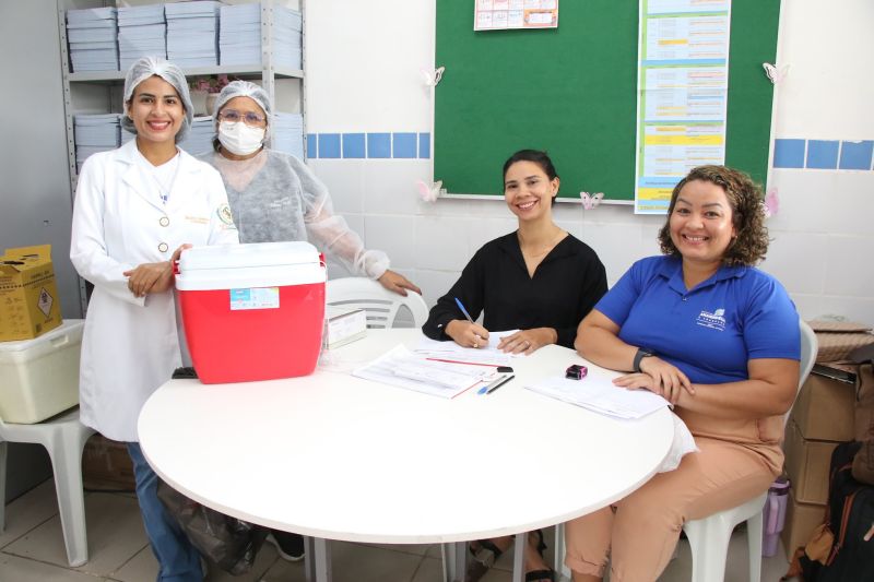 Campanha de vacinação dos servidores da educação na SEMED