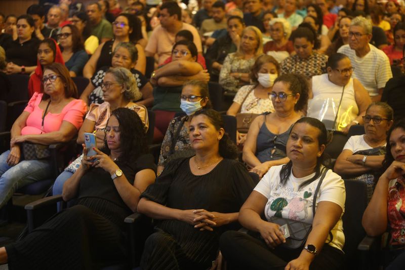 Semana do Solo Seguro no teatro municipal