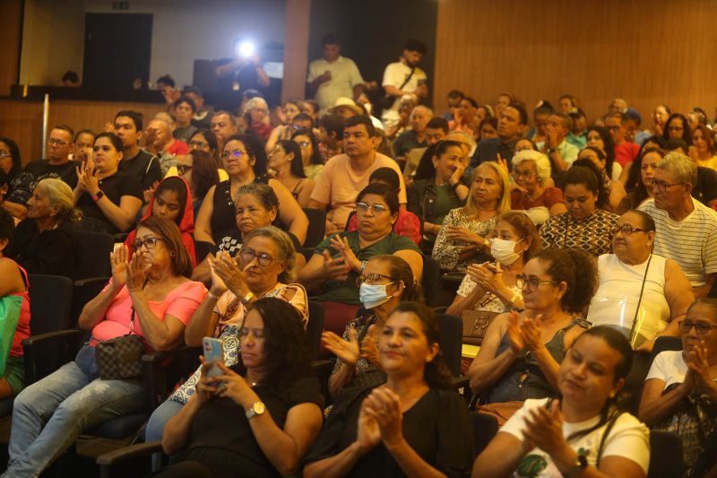 Semana do Solo Seguro no teatro municipal