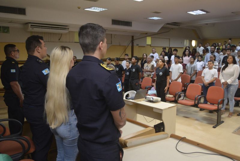 Aula inaugural do Projeto Anjos da Guarda no auditório Unama  Ananindeua