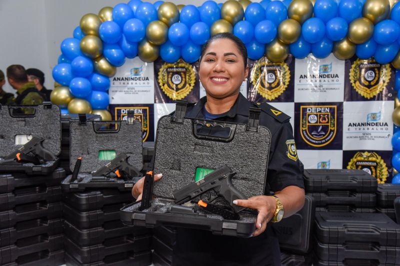 Cerimônia de entrega de armamentos aos Policias Municipais de Ananindeua