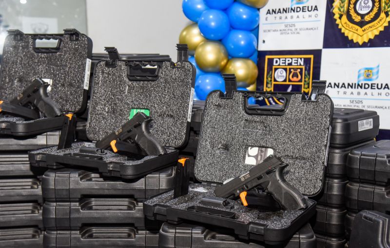 Cerimônia de entrega de armamentos aos Policias Municipais de Ananindeua