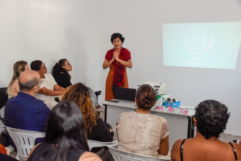 Certificação do minicurso de pintura no CREAS I