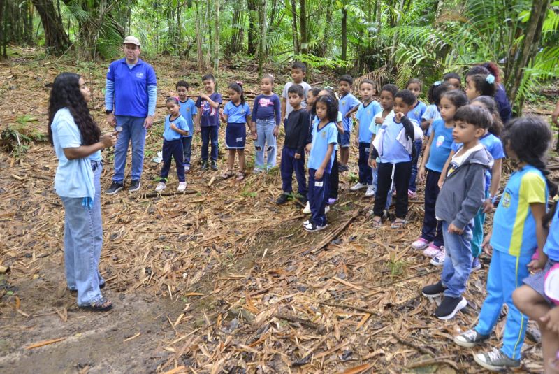 Projeto Águas de Março na Eco-escola municipal Ana Maria da Silva Souza no Icuí Guajará