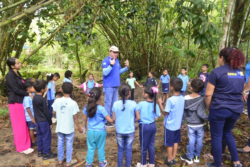 Projeto Águas de Março na Eco-escola municipal Ana Maria da Silva Souza no Icuí Guajará