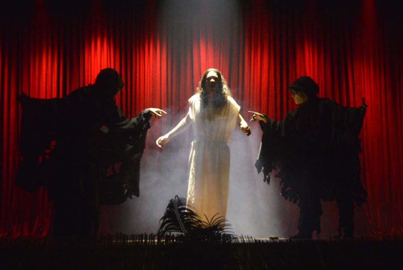 Sábado Cultural com cortejo Paixão de Cristo e Espetáculo Paixão de Cristo no Teatro Municipal